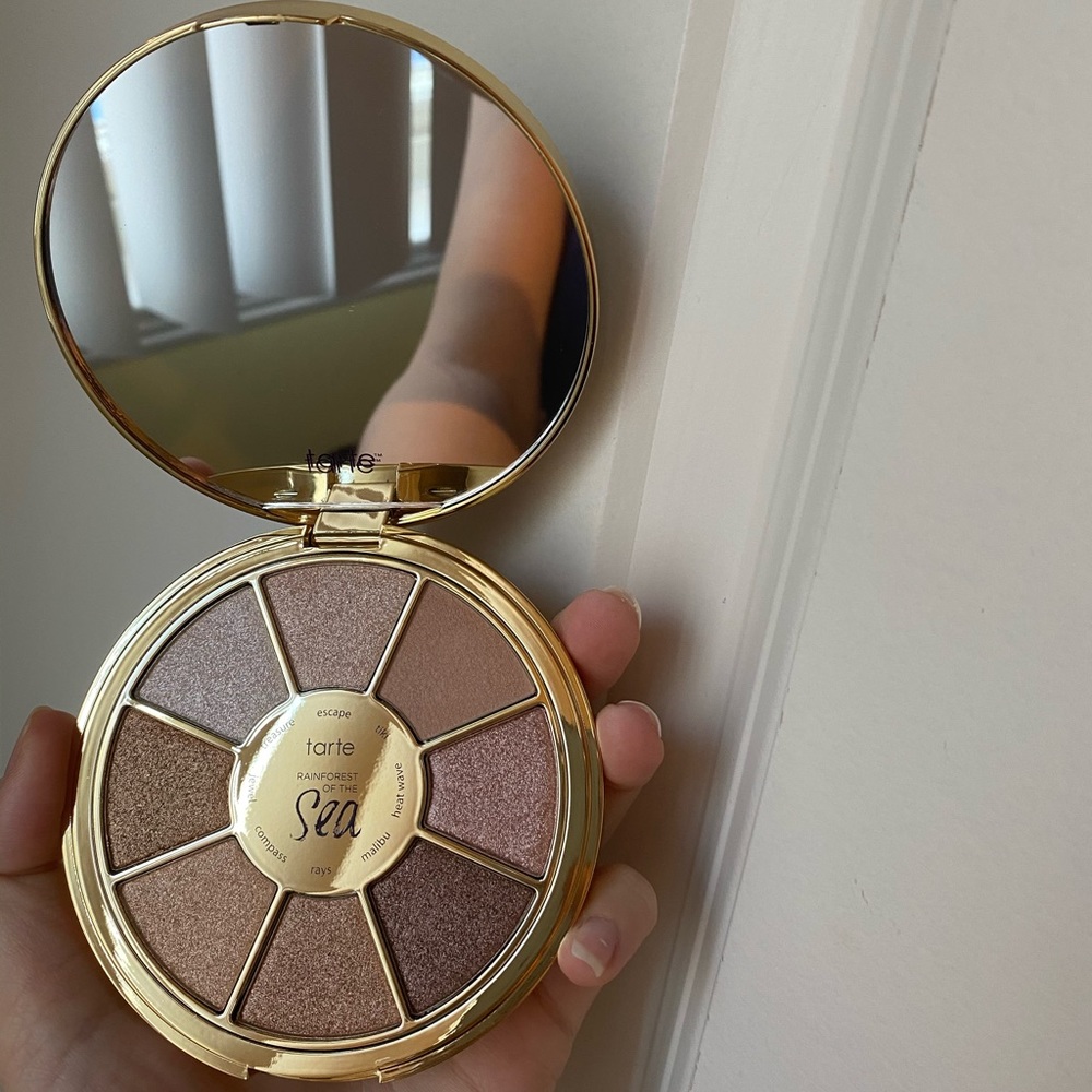 The perfect neutral shimmer palette